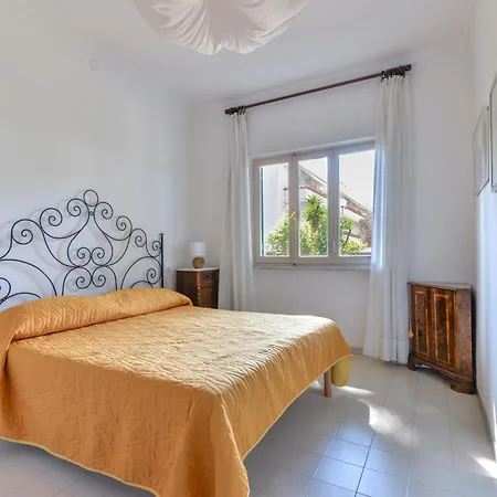 Holiday home Montecristo *